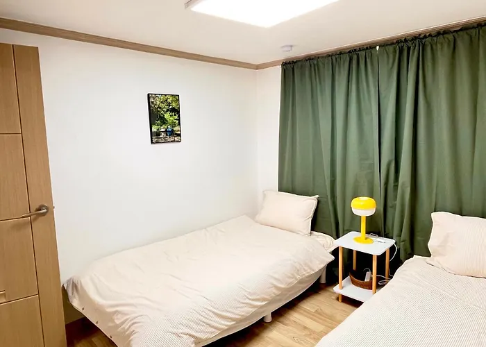 홍대입구역 Direct 1min Daire Seul
